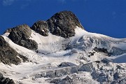 69 Ammassi glaciali stratificati e seracchi discendenti dal Piz Sella